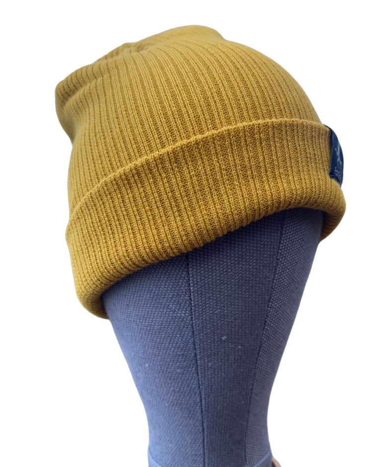 SENF. Umweltfreundliche Beanies. Hergestellt aus 100 % biologisch angebauter Baumwolle.