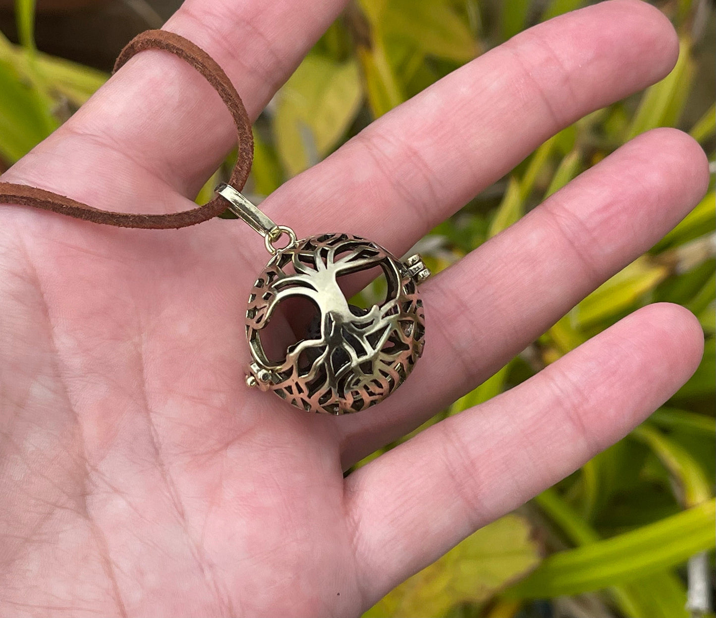 Essential oil locket, aromatherapy necklace, boho necklace, gift for her, tree of life necklace, tree of life pendant, diffuser necklace