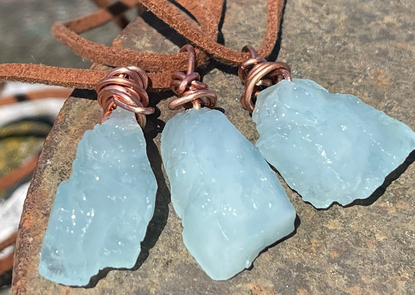 Aquamarine necklace on recycled copper. Handmade necklace, Aquamarine raw Crystal Point Chakra Reiki Healing Necklace. Romantic gift for her