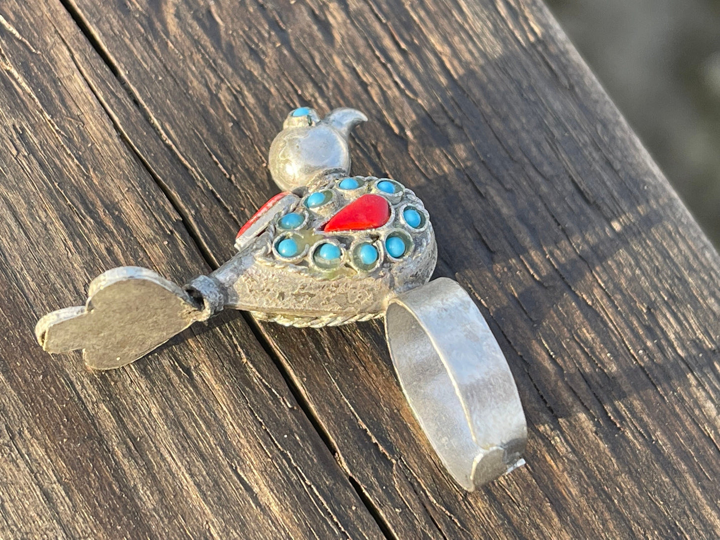 Large vintage bird ring, silver bird ring, vintage jewellery, boho jewellery, ethical jewellery, gypsy ring. Gypsy jewellery, red bird ring