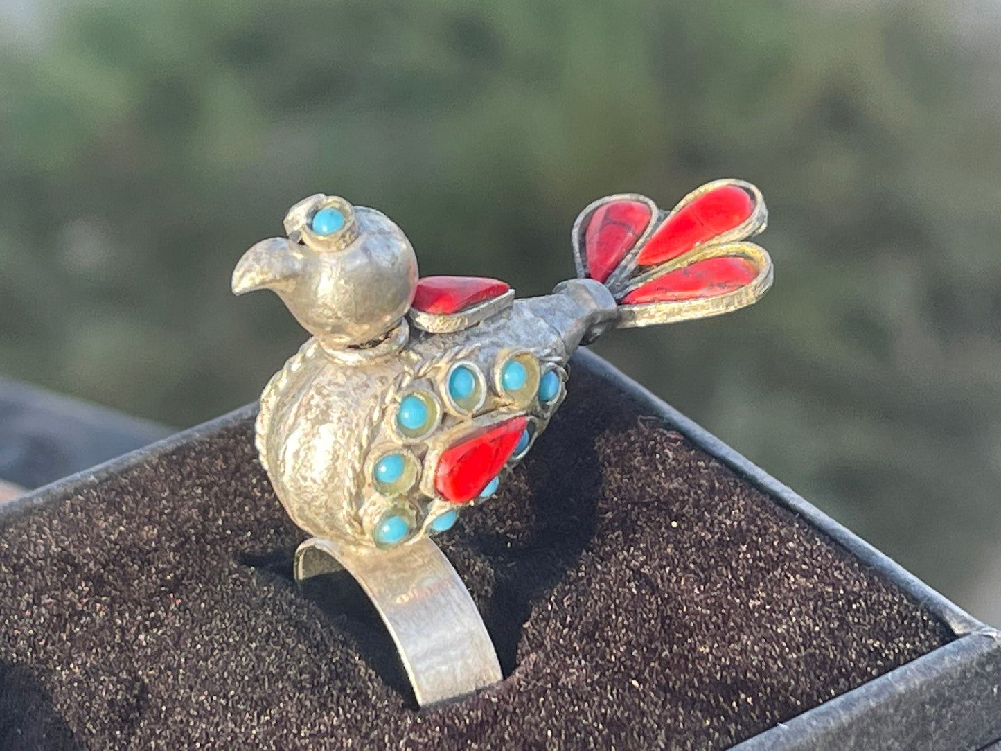 Large vintage bird ring, silver bird ring, vintage jewellery, boho jewellery, ethical jewellery, gypsy ring. Gypsy jewellery, red bird ring