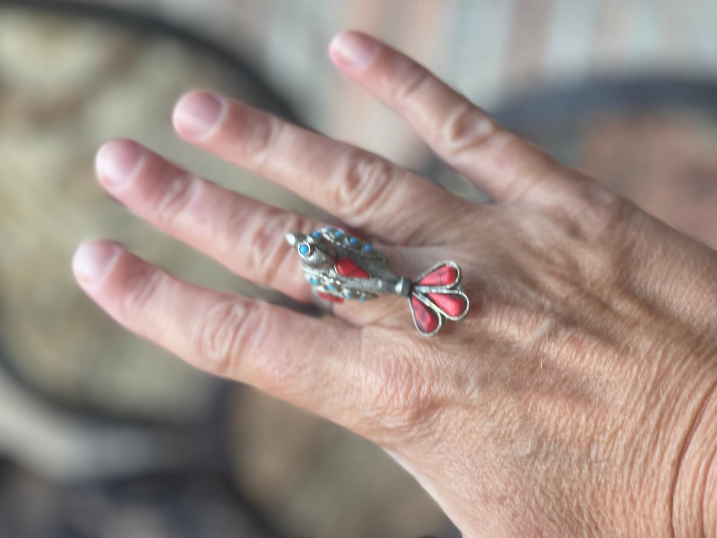 Large vintage bird ring, silver bird ring, vintage jewellery, boho jewellery, ethical jewellery, gypsy ring. Gypsy jewellery, red bird ring