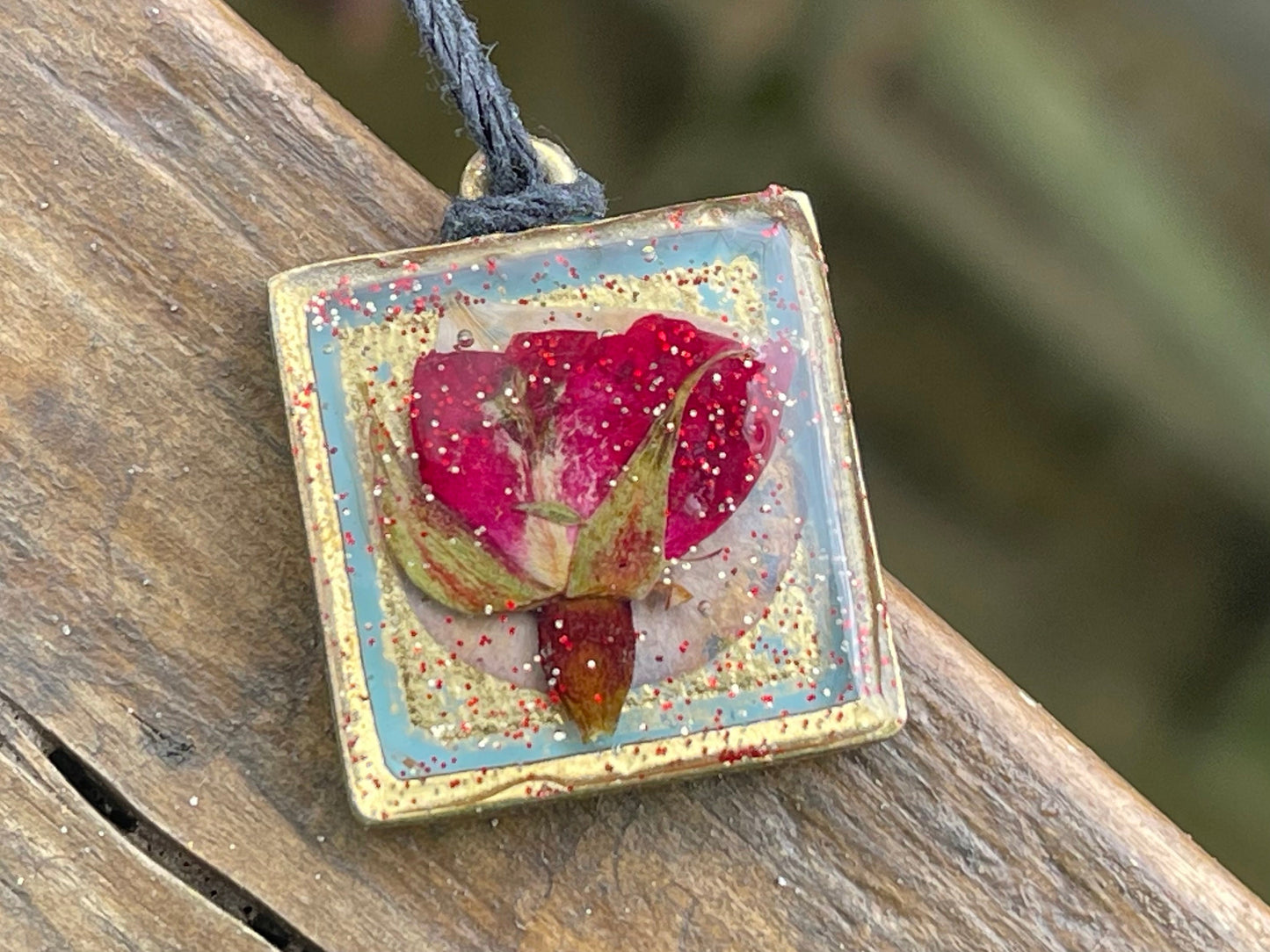 Rose necklace, flower necklace, romantic gift for her, boho necklace, rose pendant, handmade jewellery, handmade necklace, gift for gardener