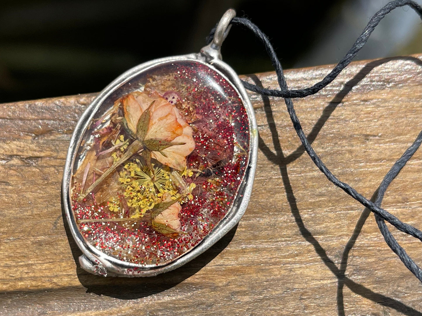 Rose necklace, flower necklace, glitter necklace, boho necklace, rose pendant, handmade jewellery, handmade necklace, sparkly red necklace