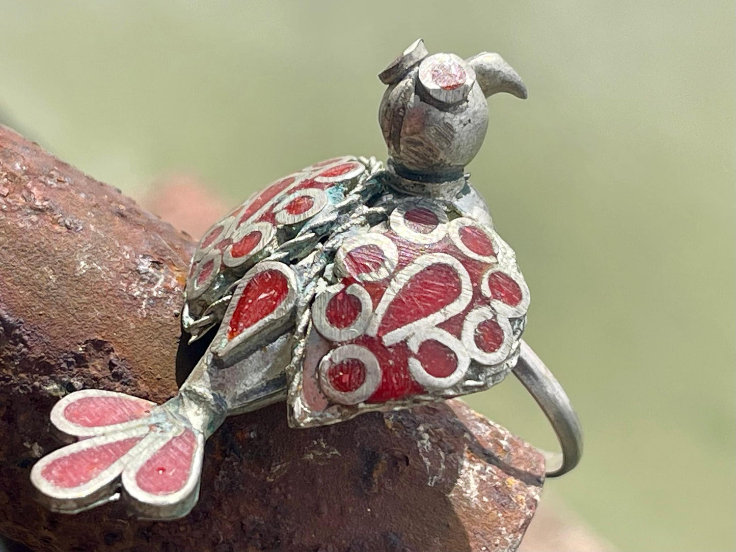 Large vintage bird ring, silver bird ring, vintage jewellery, boho jewellery, ethical jewellery, gypsy ring. Gypsy jewellery, red bird ring