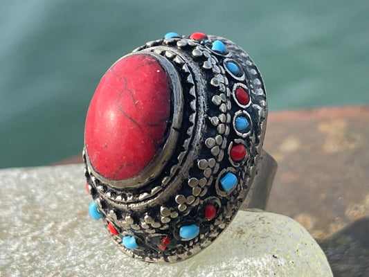 Fabulous vintage ring, large red ring, boho vintage jewellery, ethical jewellery, gypsy ring. Gypsy jewellery, statement jewellery