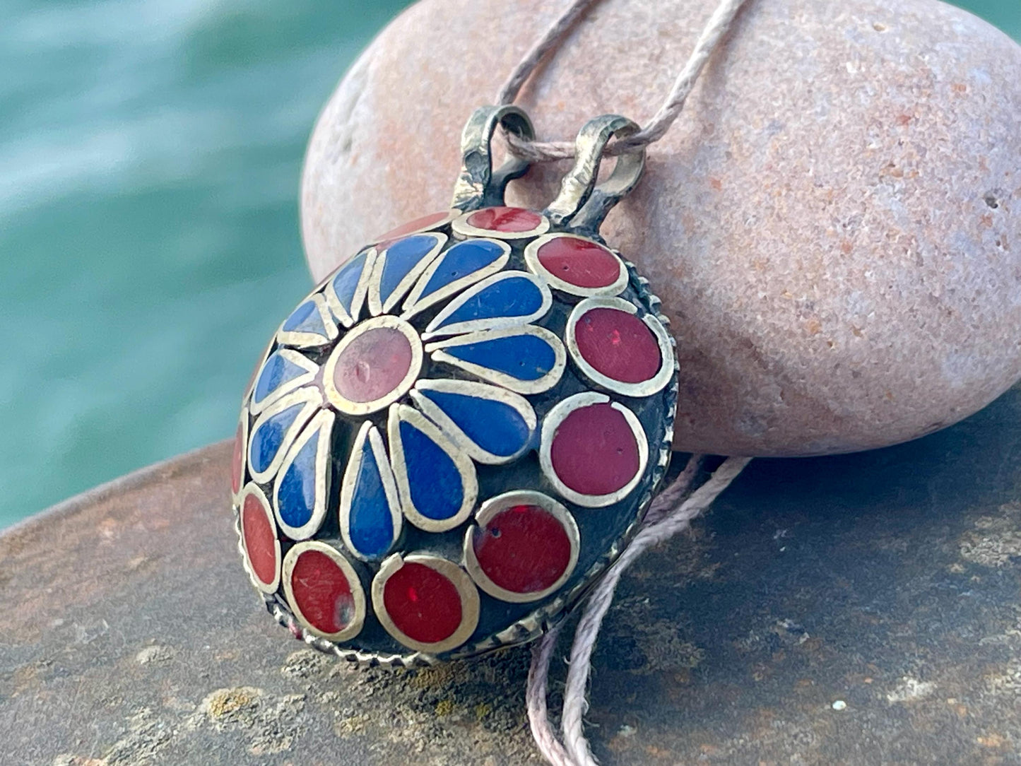 Fabulous vintage necklace, large necklace, boho vintage jewellery, ethical jewellery, blie and red statement jewellery. Ethical gifts.