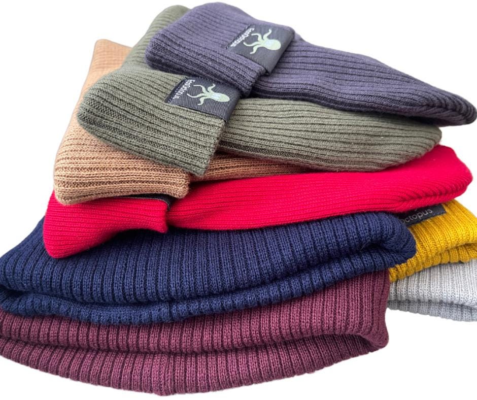 SAGE. Umweltfreundliche Beanies. Hergestellt aus 100 % biologisch angebauter Baumwolle.