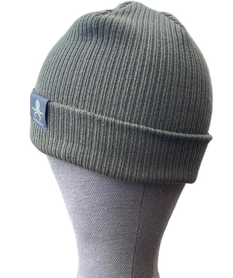 SAGE. Umweltfreundliche Beanies. Hergestellt aus 100 % biologisch angebauter Baumwolle.