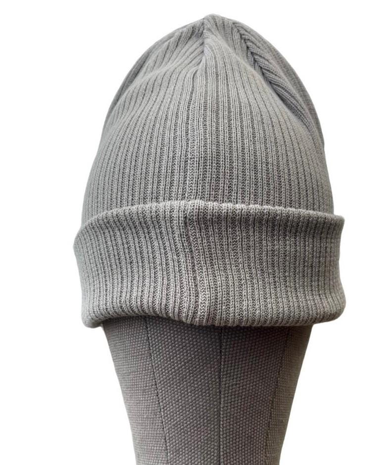 STEINGRAU. Umweltfreundliche Beanies. Hergestellt aus 100 % biologisch angebauter Baumwolle.