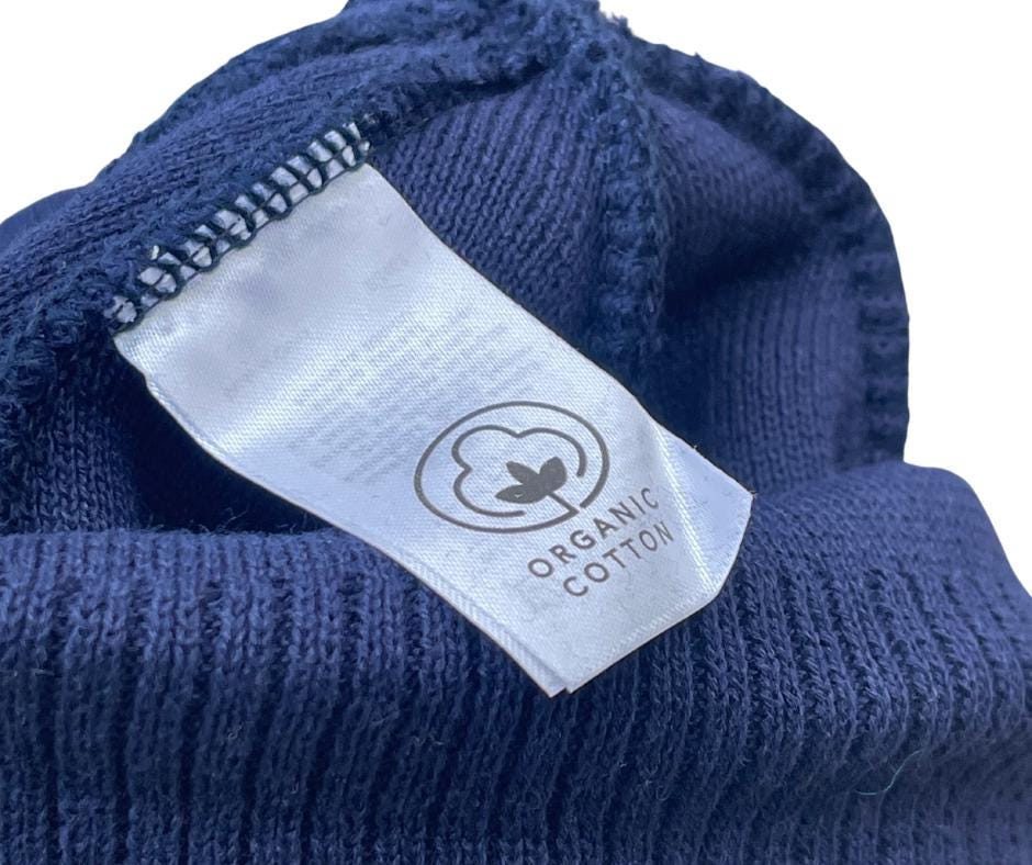 MARINEBLAU. Umweltfreundliche Beanies. Hergestellt aus 100 % biologisch angebauter Baumwolle.