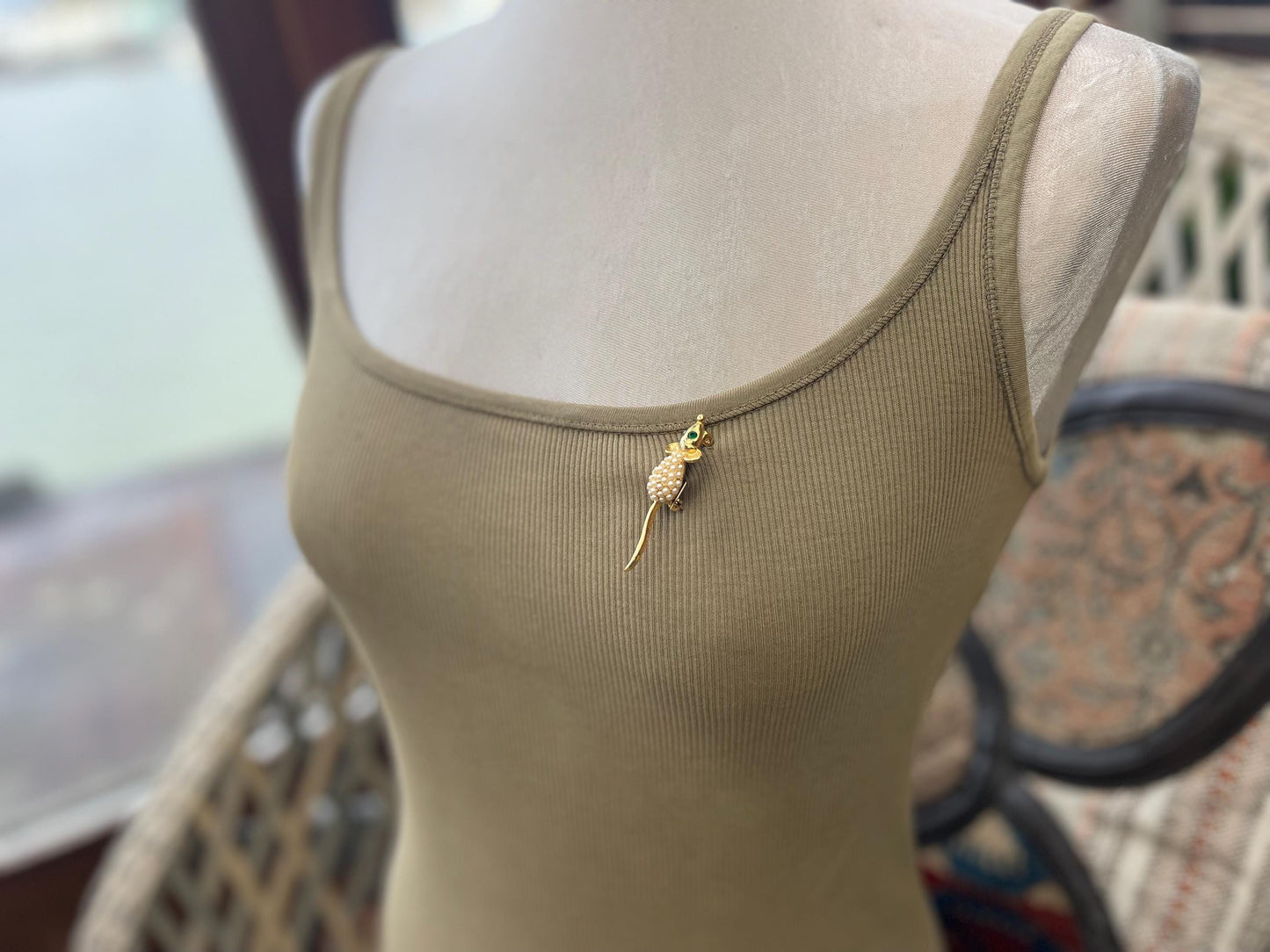 Mouse brooch, vintage brooch, vintage jewellery, retro jewellery, eco friendly gift for her, ethical jewellery, mouse jewellery