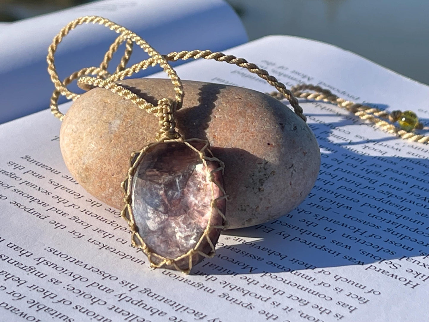Stunning macrame labradorite necklace on an adjustable cord. Handmade gemstone necklace, boho jewellery. Macrame jewellery. Unique necklace.