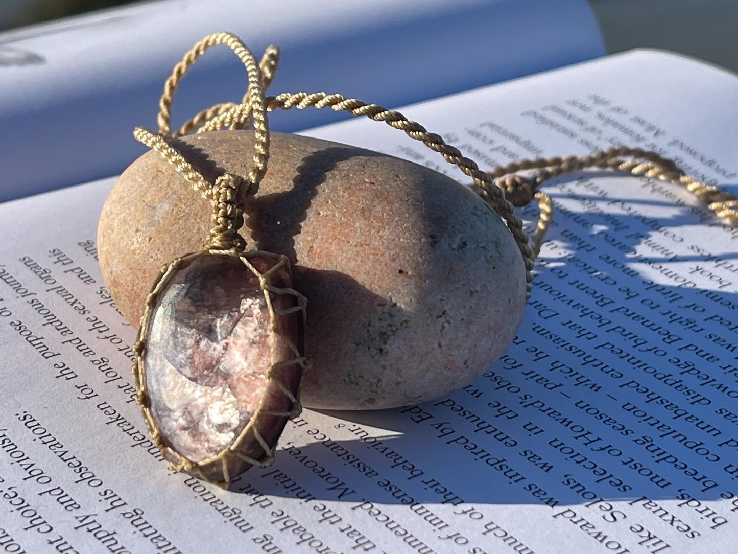 Stunning macrame labradorite necklace on an adjustable cord. Handmade gemstone necklace, boho jewellery. Macrame jewellery. Unique necklace.