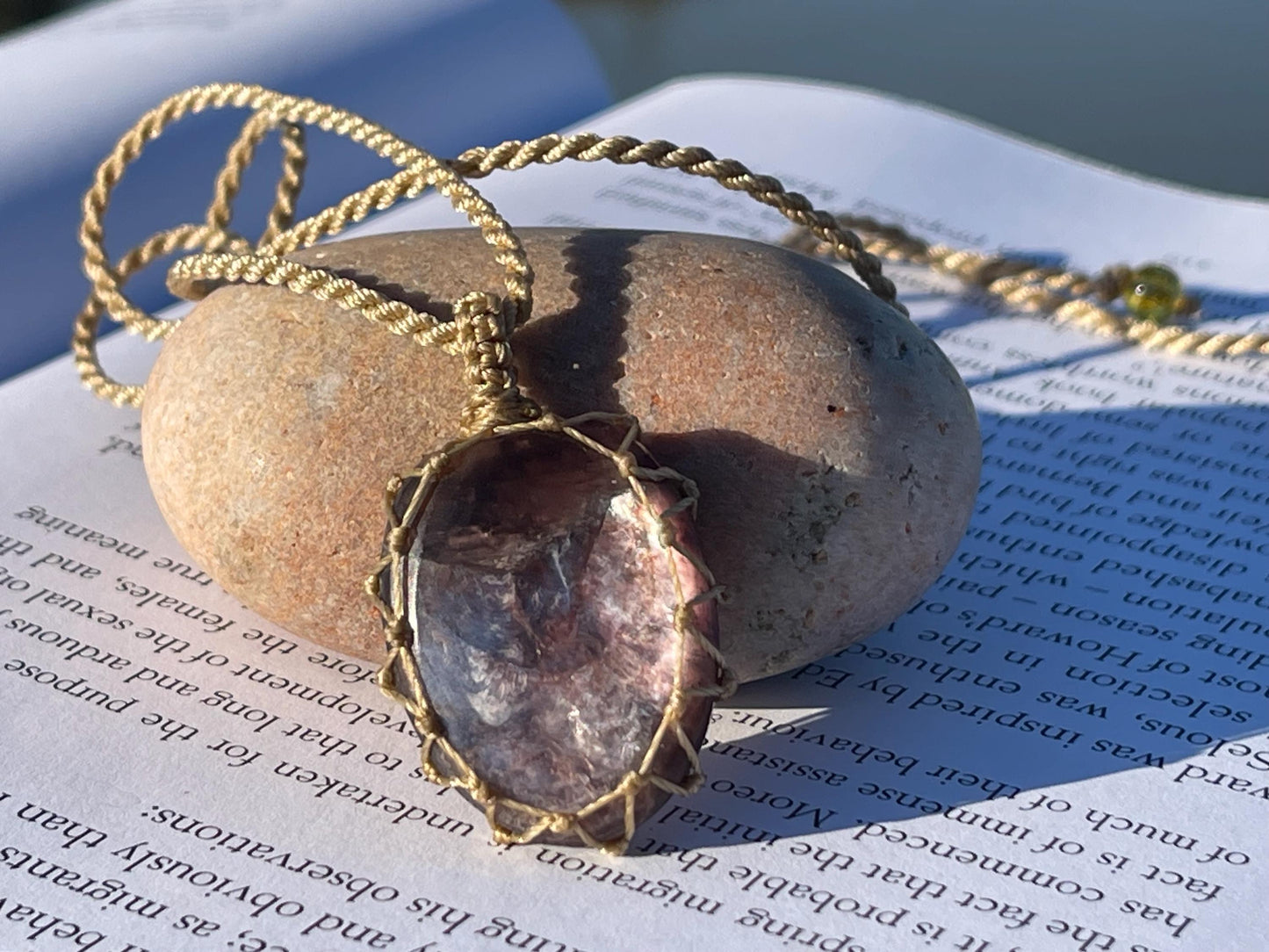 Stunning macrame labradorite necklace on an adjustable cord. Handmade gemstone necklace, boho jewellery. Macrame jewellery. Unique necklace.