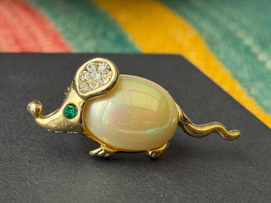 Mouse brooch, vintage brooch, vintage jewellery, retro jewellery, eco friendly gift for her, ethical jewellery, mouse jewellery
