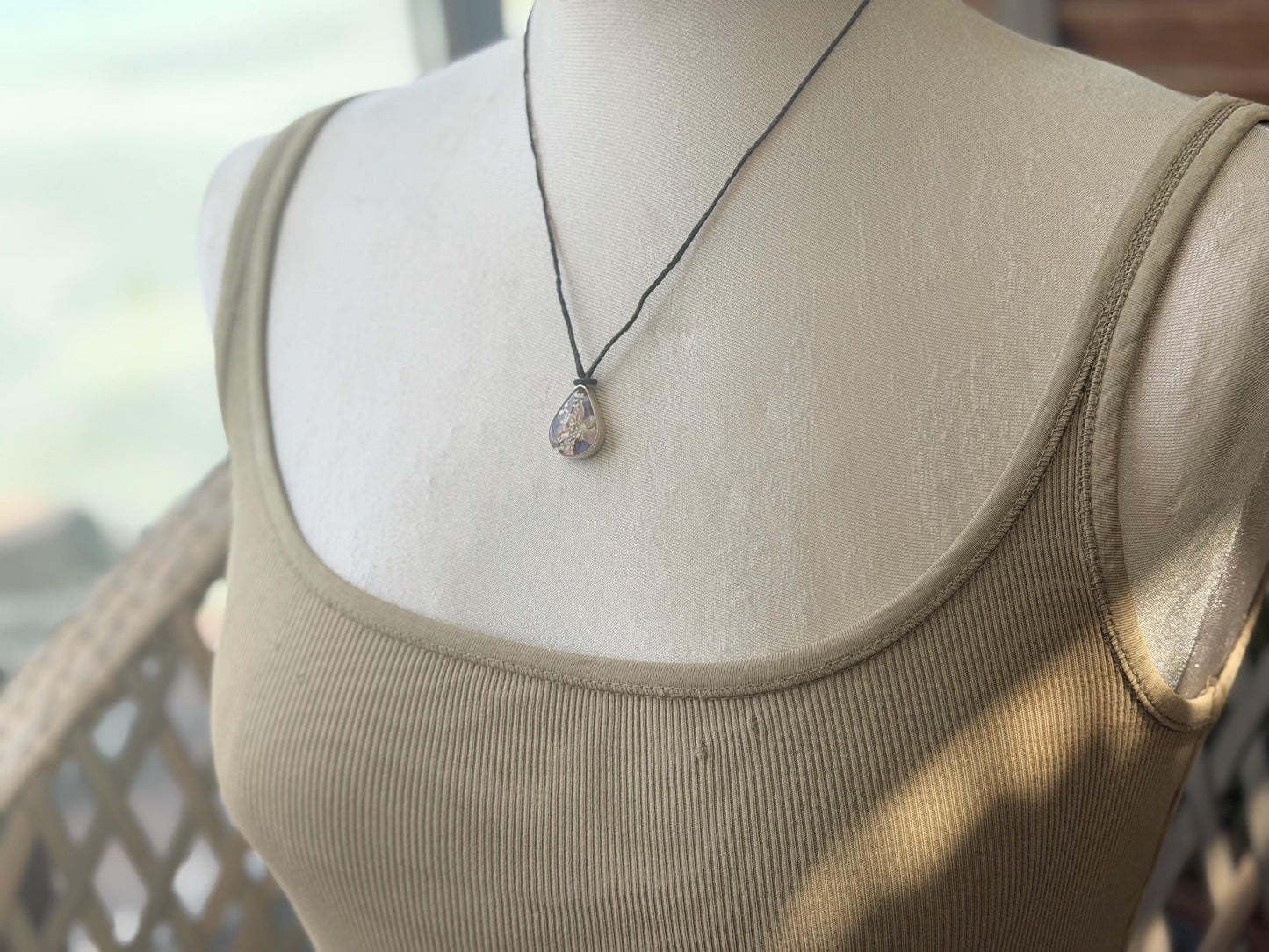 Wild carrot flower necklace, romantic necklace, ethical jewellery, unusual birthday gift for her, unique necklace, unusual gardeners gift