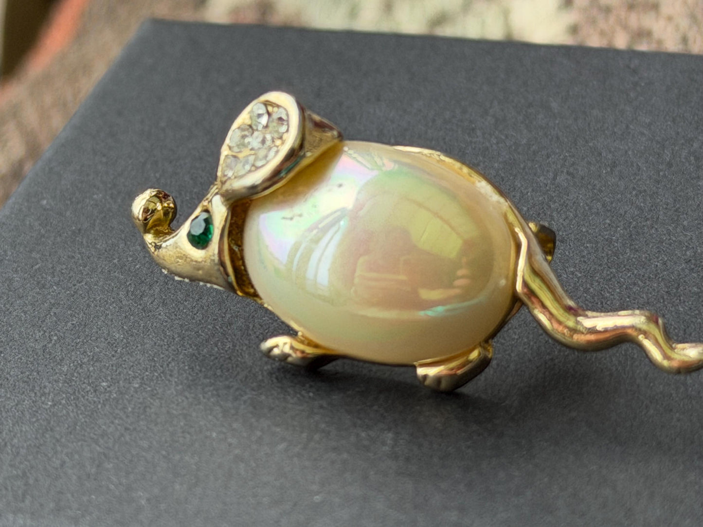 Mouse brooch, vintage brooch, vintage jewellery, retro jewellery, eco friendly gift for her, ethical jewellery, mouse jewellery