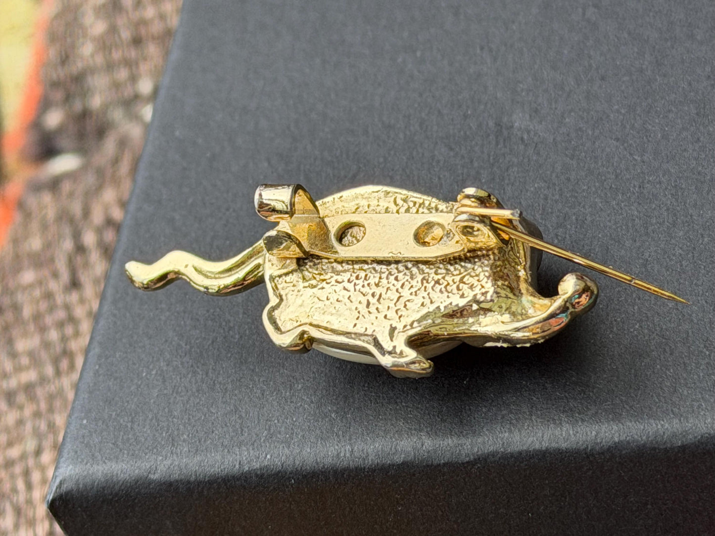 Mouse brooch, vintage brooch, vintage jewellery, retro jewellery, eco friendly gift for her, ethical jewellery, mouse jewellery
