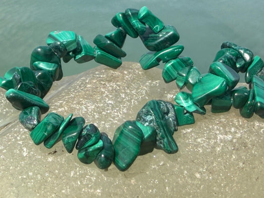 Malachite bracelet. Upcycled malachite jewellery. Ethical jewellery, unusual jewellery, malachite jewellery, green gemstone bracelet.