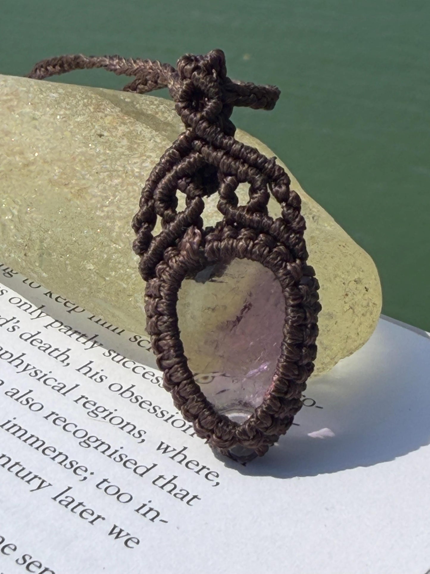 Stunning macrame amethyst necklace, amethyst pendant. Handmade gemstone necklace, boho jewellery. Macrame jewellery. Unique jewellery.