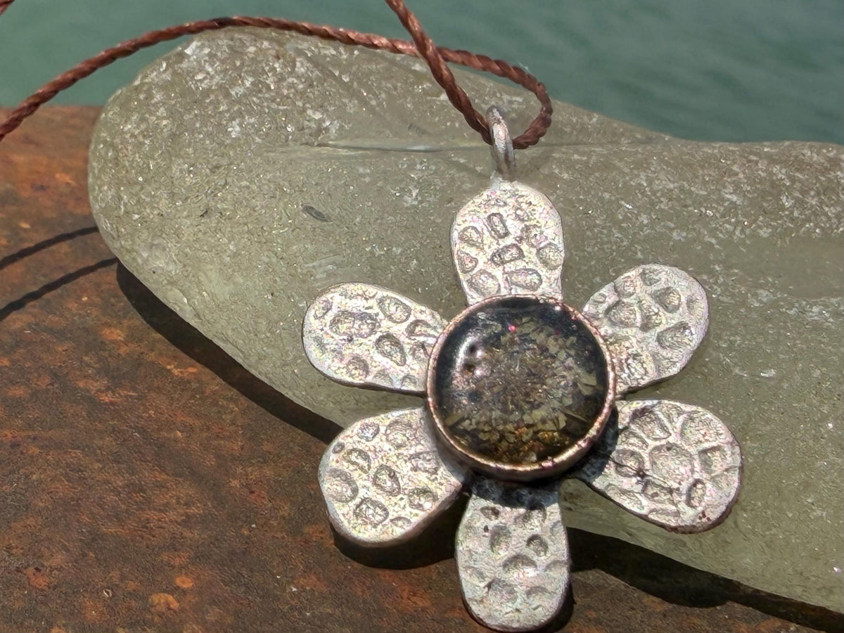 Wild carrot necklace, unusual boho necklace, unique gift for her, unique necklace. Flower necklace. Flower pendant, handmade jewellery