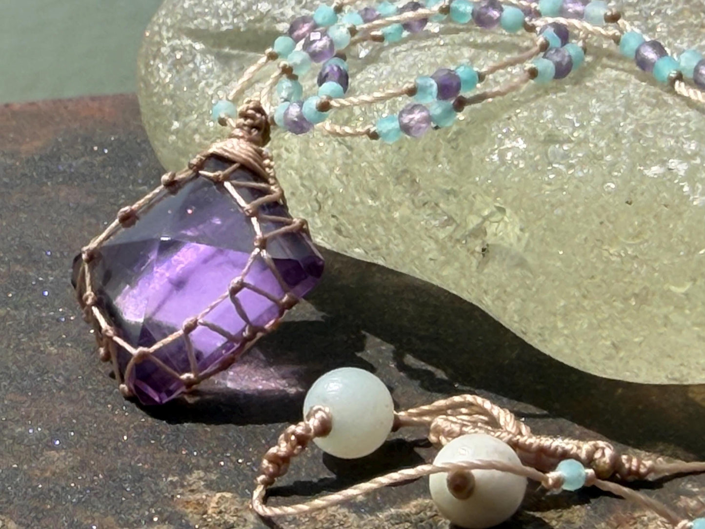 Stunning purple amethyst necklace. Purple macrame pendant. Handmade gemstone necklace, boho jewellery. Macrame jewellery. Unique jewellery.