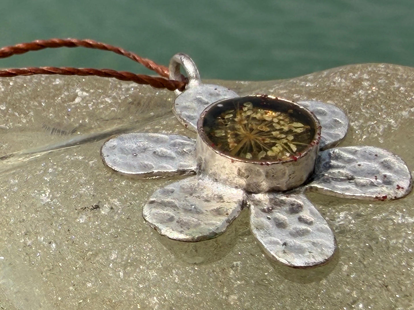 Wild carrot necklace, unusual boho necklace, unique gift for her, unique necklace. Flower necklace. Flower pendant, handmade jewellery