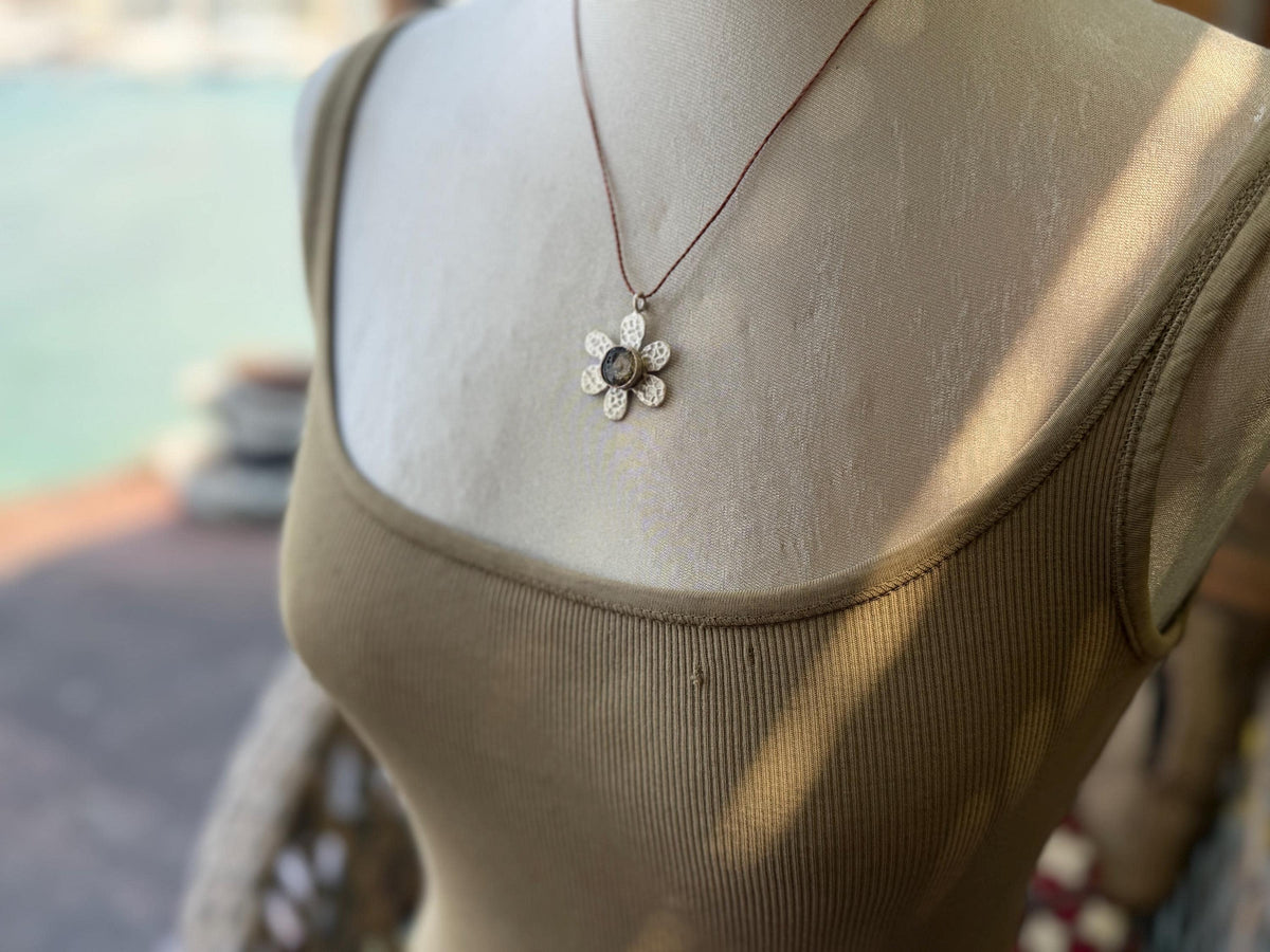 Wild carrot necklace, unusual boho necklace, unique gift for her, unique necklace. Flower necklace. Flower pendant, handmade jewellery