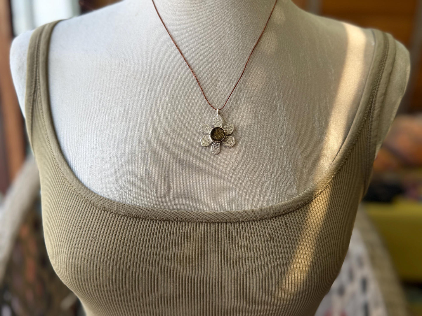 Wild carrot necklace, unusual boho necklace, unique gift for her, unique necklace. Flower necklace. Flower pendant, handmade jewellery