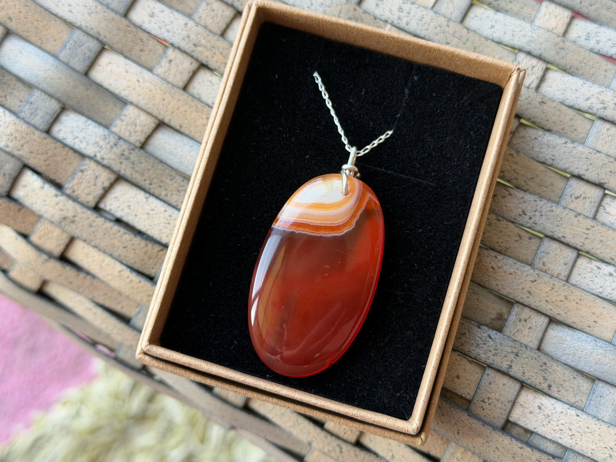Agate necklace, ethical jewellery, bohemian necklace, unusual jewellery, agate pendant, white gemstone necklace. Boho jewellery