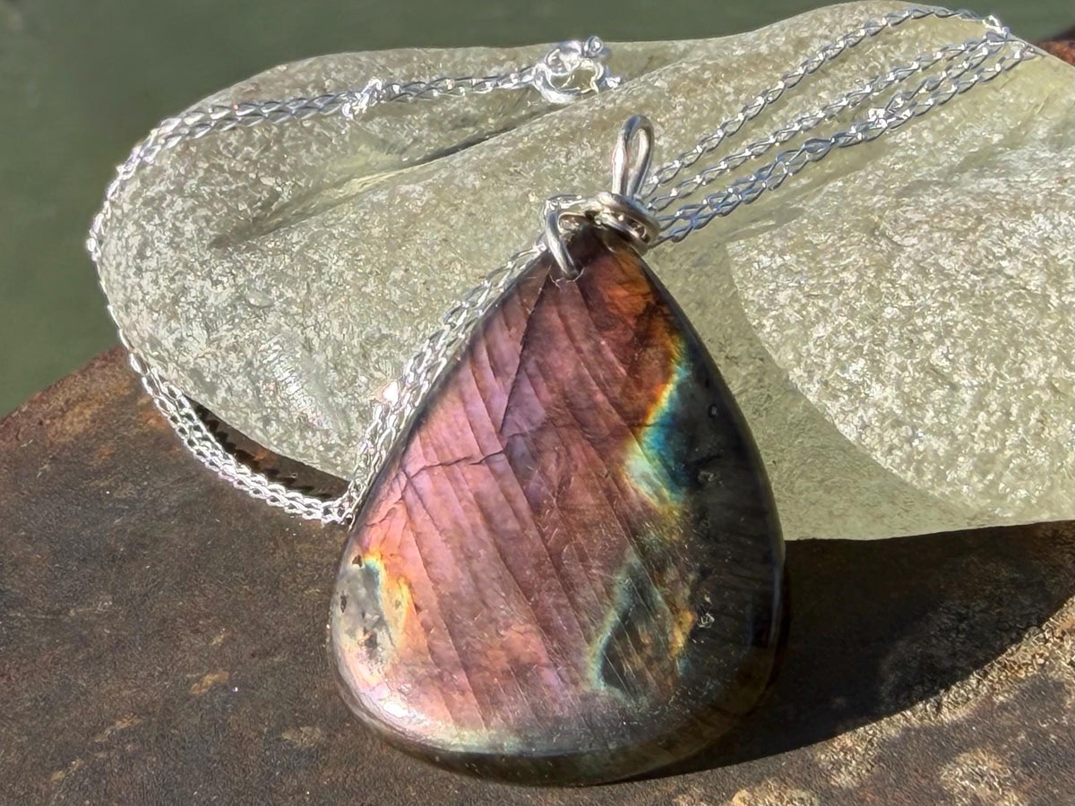 Labradorite necklace, labradorite jewellery, boho gift for her, unusual necklace, ethical jewellery, handmade necklace, labradorite pendant